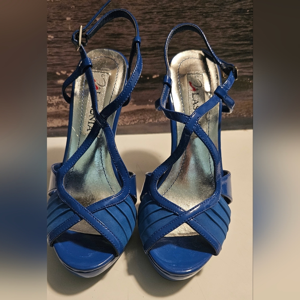 NWOT Lasonia Sling Back Heels